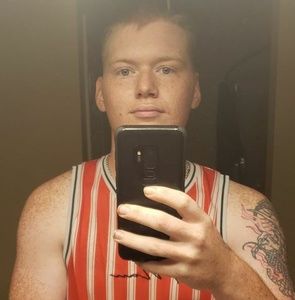 Meet your Posher, Max